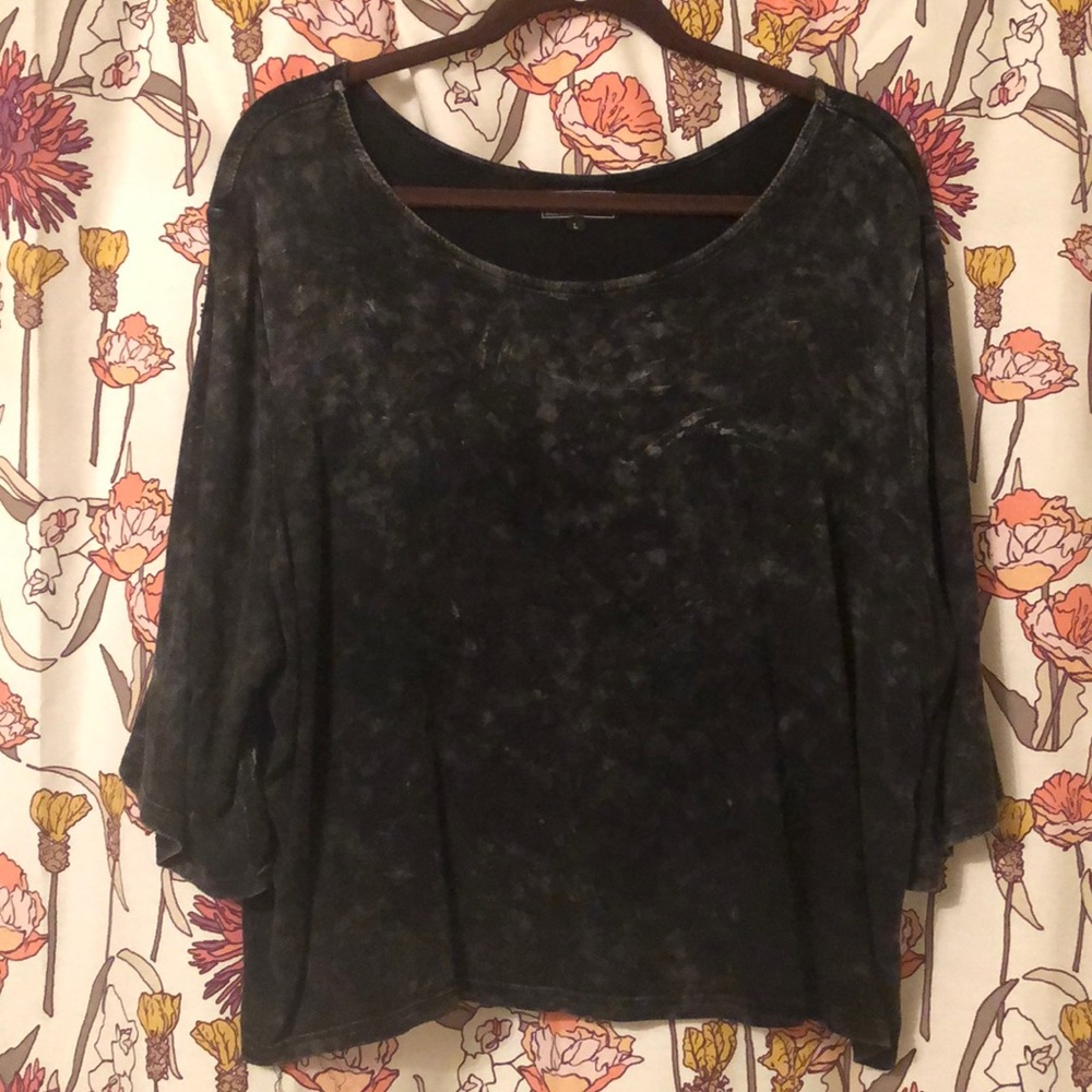 POL Distressed dark heather gray flow top